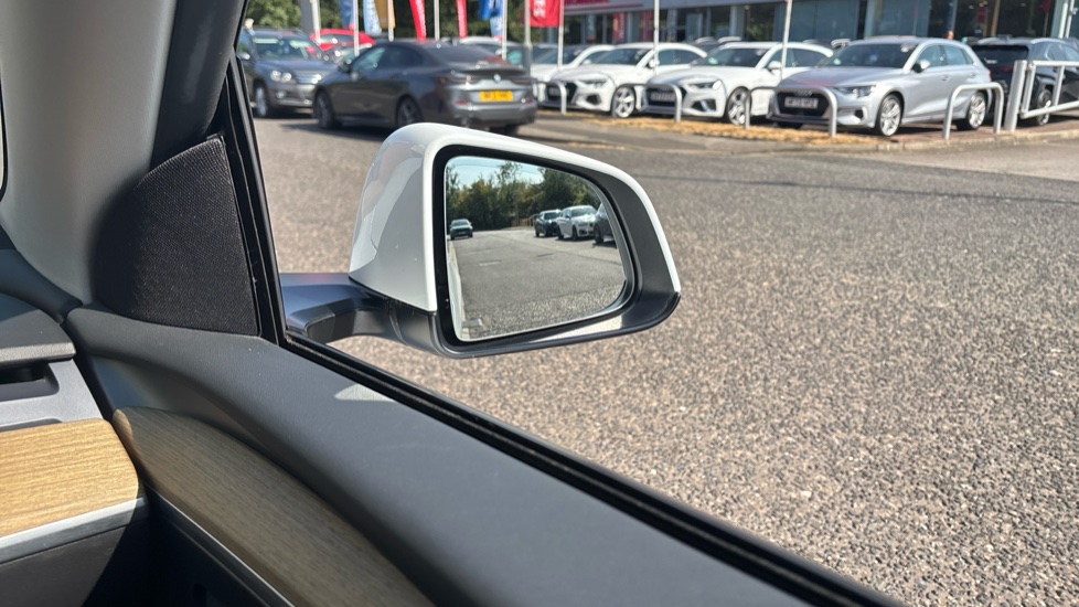 Tesla Model Y Long Range AWD 5dr Auto Electric Hatchback - Image 26