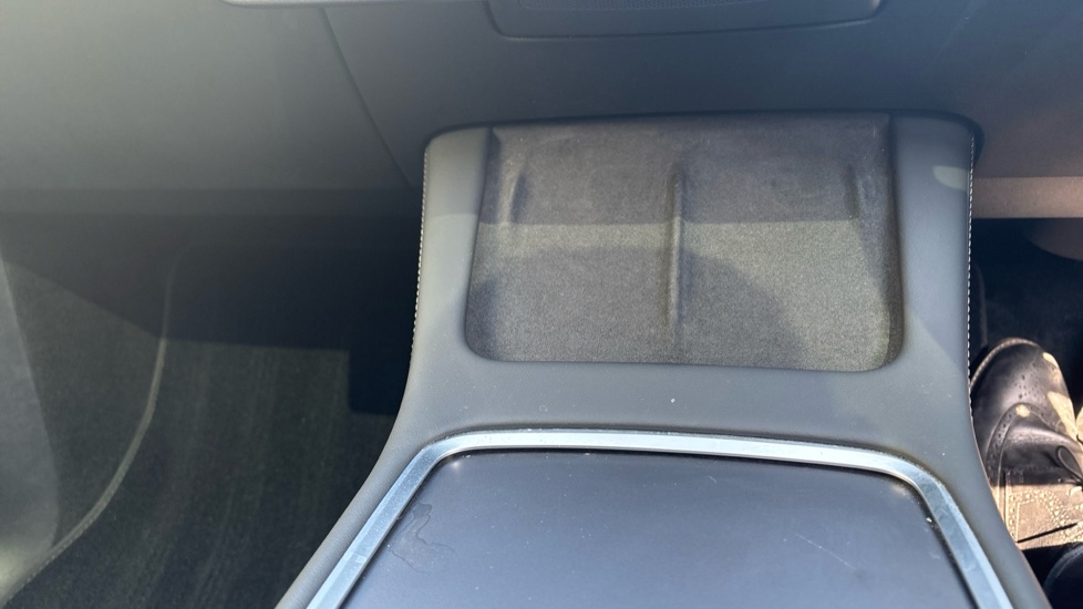 Tesla Model Y Long Range AWD 5dr Auto Electric Hatchback - Image 44