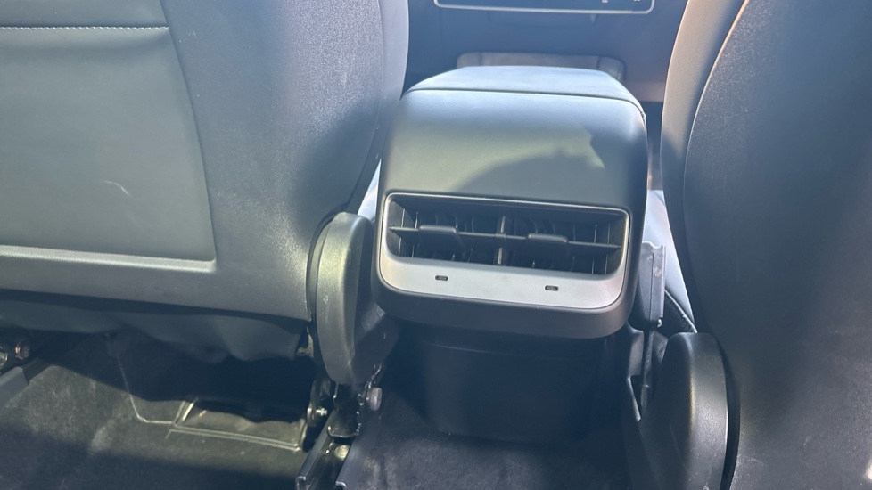 Tesla Model Y Long Range AWD 5dr Auto Electric Hatchback - Image 50