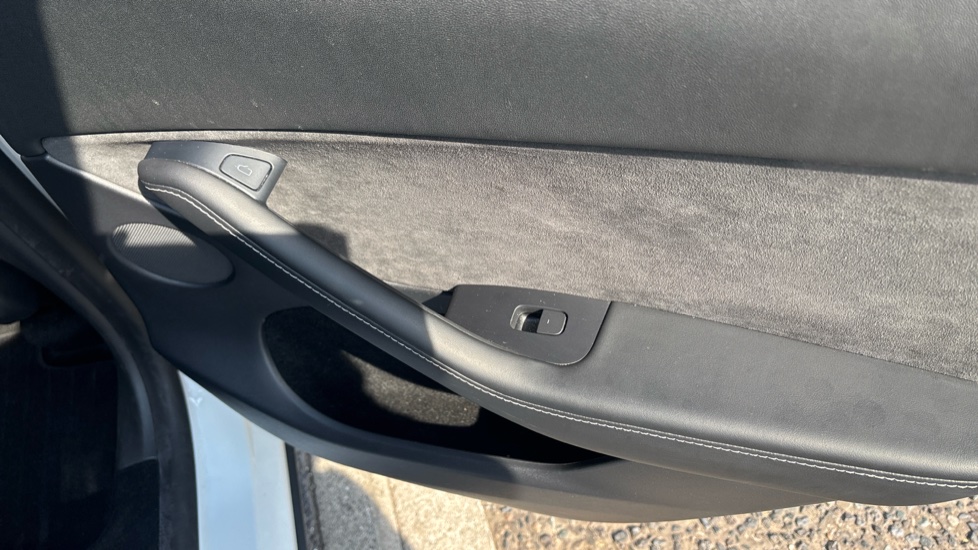 Tesla Model Y Long Range AWD 5dr Auto Electric Hatchback - Image 51