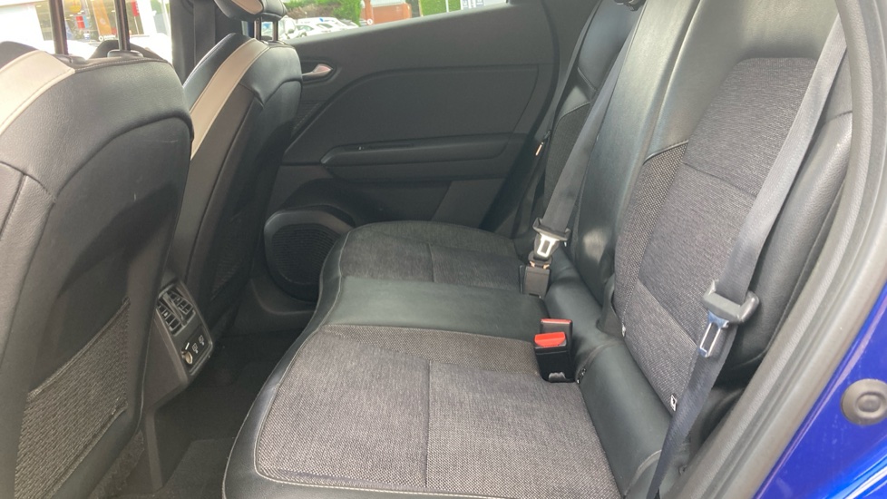 Renault Captur 1.0 TCE 90 Techno 5dr Petrol Hatchback - Image 16