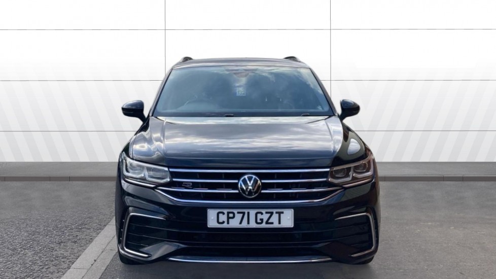 Volkswagen Tiguan 2.0 TDI 4Motion R-Line 5dr DSG Diesel Estate - Image 3