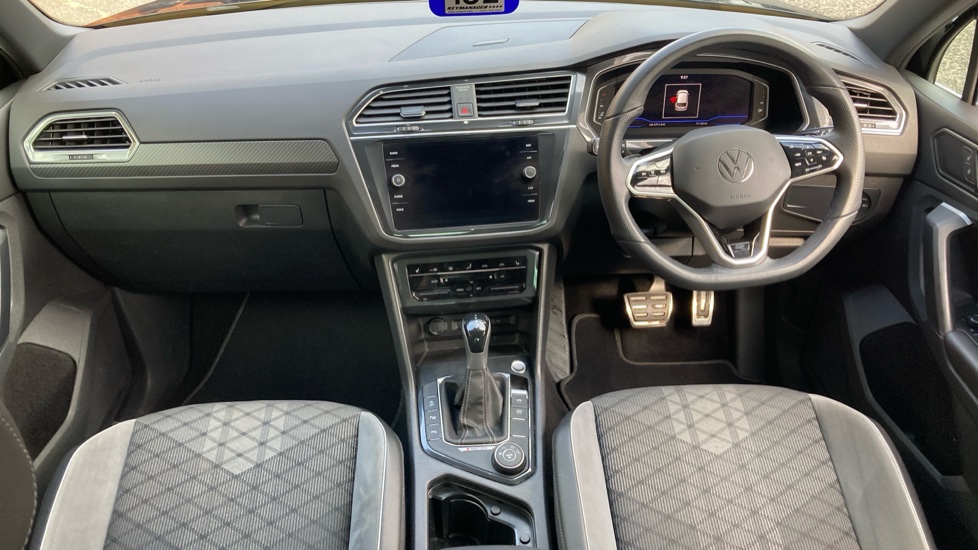 Volkswagen Tiguan 2.0 TDI 4Motion R-Line 5dr DSG Diesel Estate - Image 10