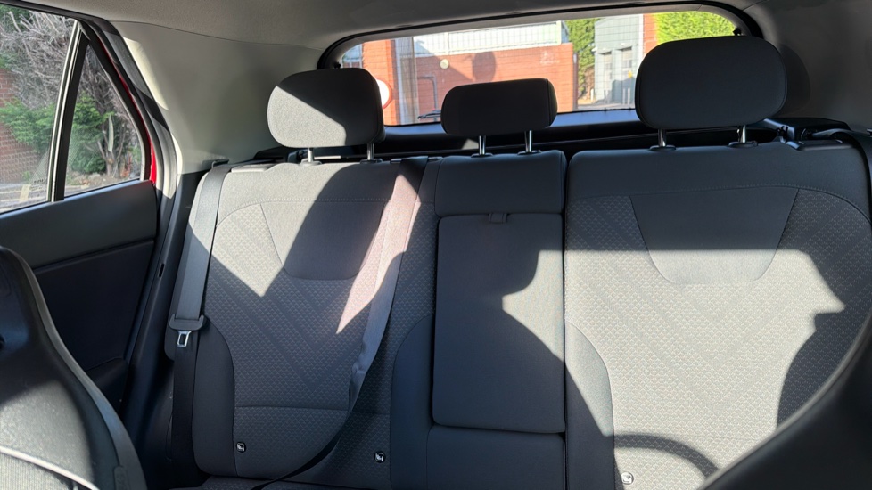 Kia Niro 1.6 GDi PHEV 2 5dr DCT Estate - Image 15