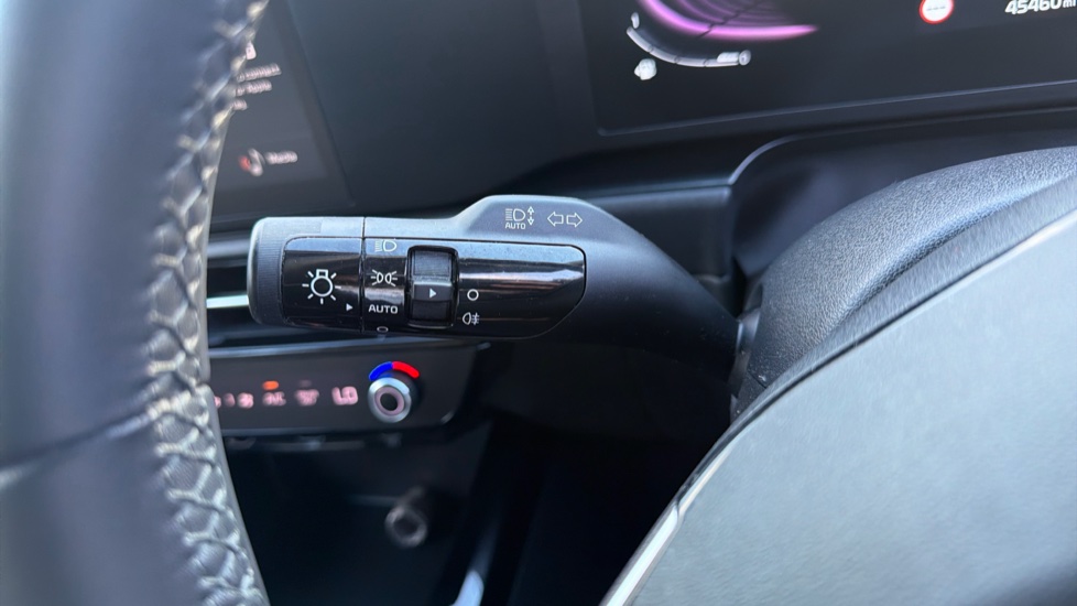Kia Niro 1.6 GDi PHEV 2 5dr DCT Estate - Image 24