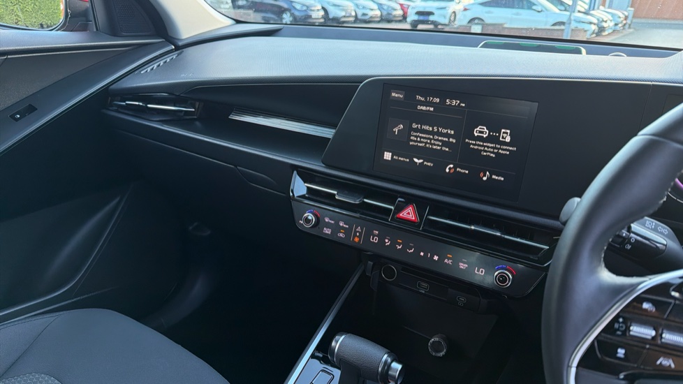 Kia Niro 1.6 GDi PHEV 2 5dr DCT Estate - Image 27