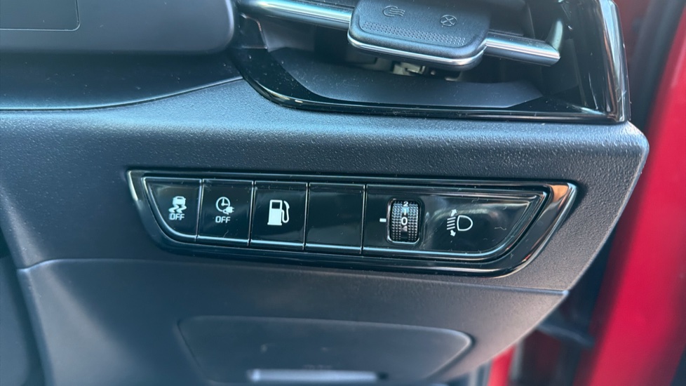 Kia Niro 1.6 GDi PHEV 2 5dr DCT Estate - Image 35
