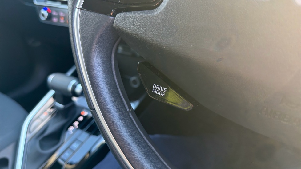 Kia Niro 1.6 GDi PHEV 2 5dr DCT Estate - Image 36