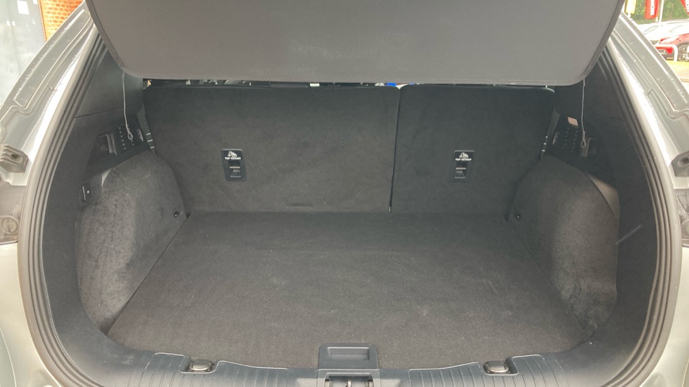 Ford Kuga 2.5 FHEV Vignale 5dr CVT Hybrid Estate - Image 4