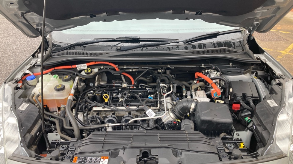 Ford Kuga 2.5 FHEV Vignale 5dr CVT Hybrid Estate - Image 8