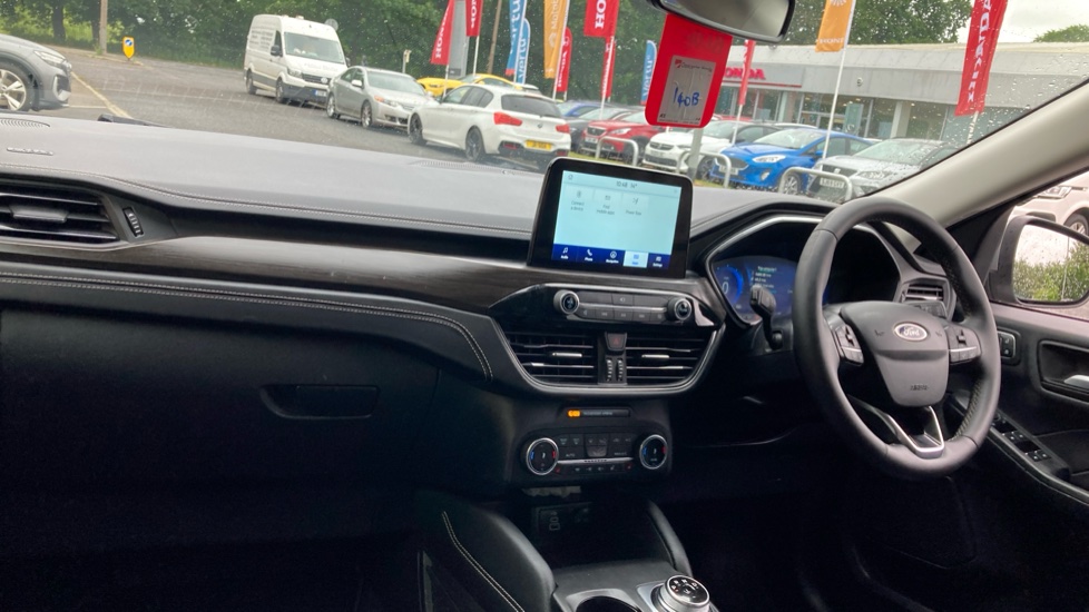 Ford Kuga 2.5 FHEV Vignale 5dr CVT Hybrid Estate - Image 9