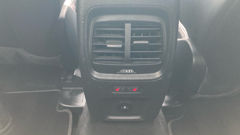 Ford Kuga 2.5 FHEV Vignale 5dr CVT Hybrid Estate - Image 21
