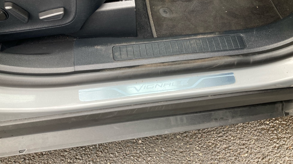 Ford Kuga 2.5 FHEV Vignale 5dr CVT Hybrid Estate - Image 24