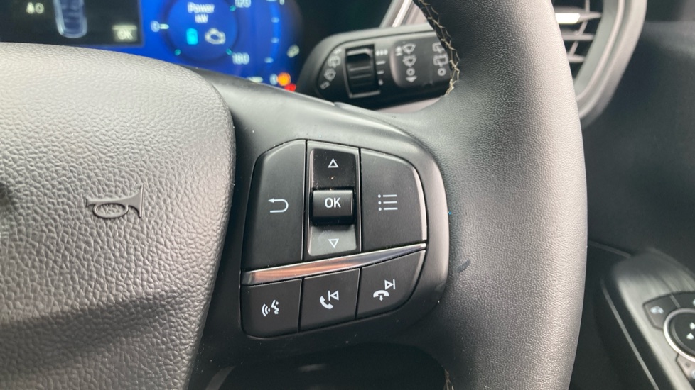 Ford Kuga 2.5 FHEV Vignale 5dr CVT Hybrid Estate - Image 31