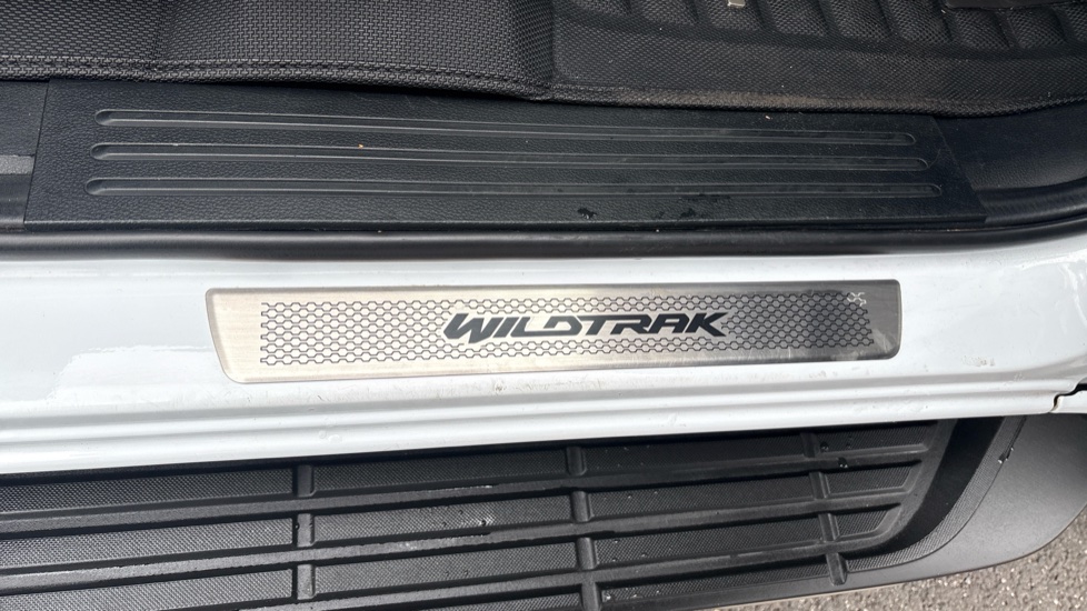 Ford Ranger Diesel Pick Up Double Cab Wildtrak 2.0 EcoBlue 213 Auto - Image 32