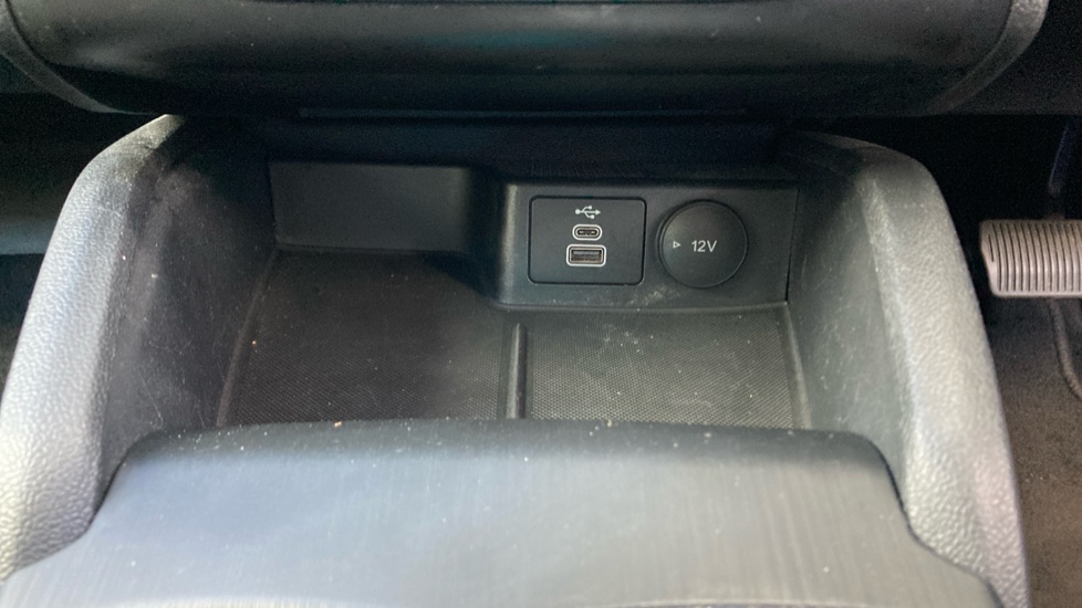 Ford Focus 1.5 EcoBlue Titanium 5dr Auto Diesel Estate - Image 24