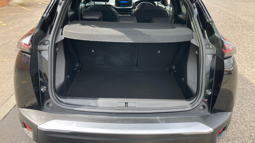 Peugeot 2008 1.2 PureTech 130 Allure 5dr EAT8 Petrol Estate - Image 4