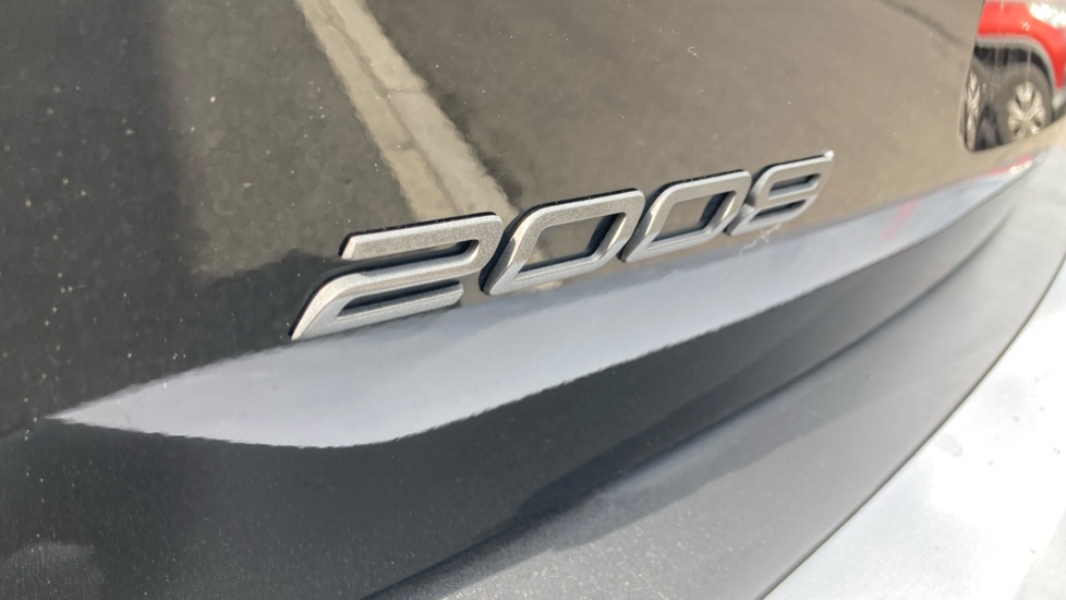 Peugeot 2008 1.2 PureTech 130 Allure 5dr EAT8 Petrol Estate - Image 23