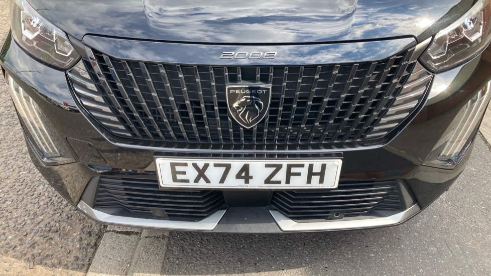 Peugeot 2008 1.2 PureTech 130 Allure 5dr EAT8 Petrol Estate - Image 27