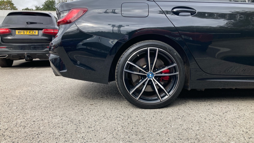 BMW 3 Series 330e M Sport 4dr Step Auto Saloon - Image 7