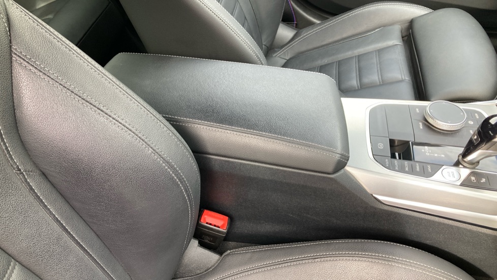 BMW 3 Series 330e M Sport 4dr Step Auto Saloon - Image 52