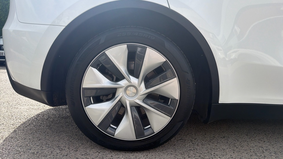 Tesla Model Y RWD 5dr Auto Electric Hatchback - Image 7