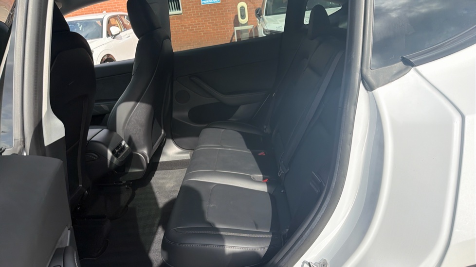 Tesla Model Y RWD 5dr Auto Electric Hatchback - Image 16