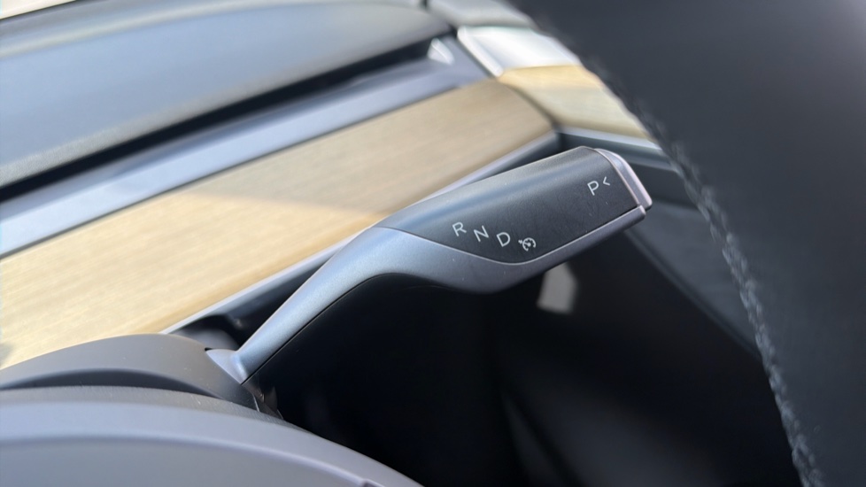Tesla Model Y RWD 5dr Auto Electric Hatchback - Image 23