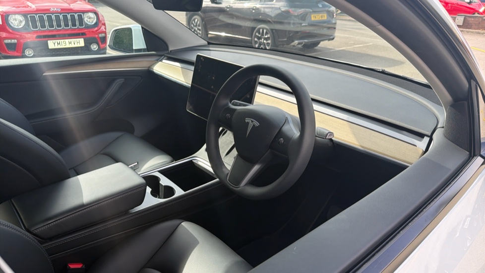 Tesla Model Y RWD 5dr Auto Electric Hatchback - Image 31