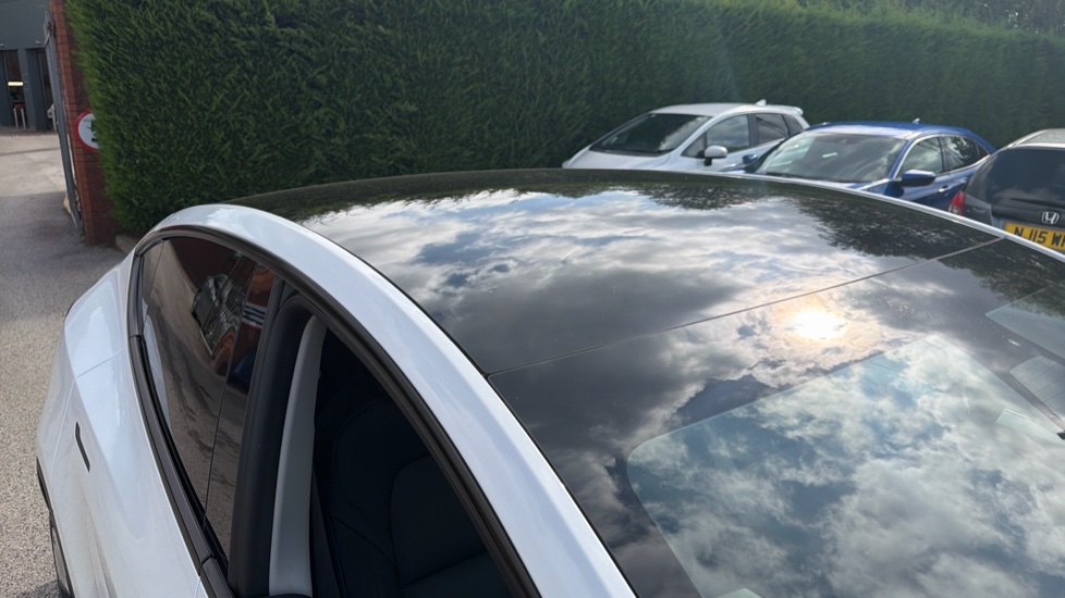 Tesla Model Y RWD 5dr Auto Electric Hatchback - Image 37