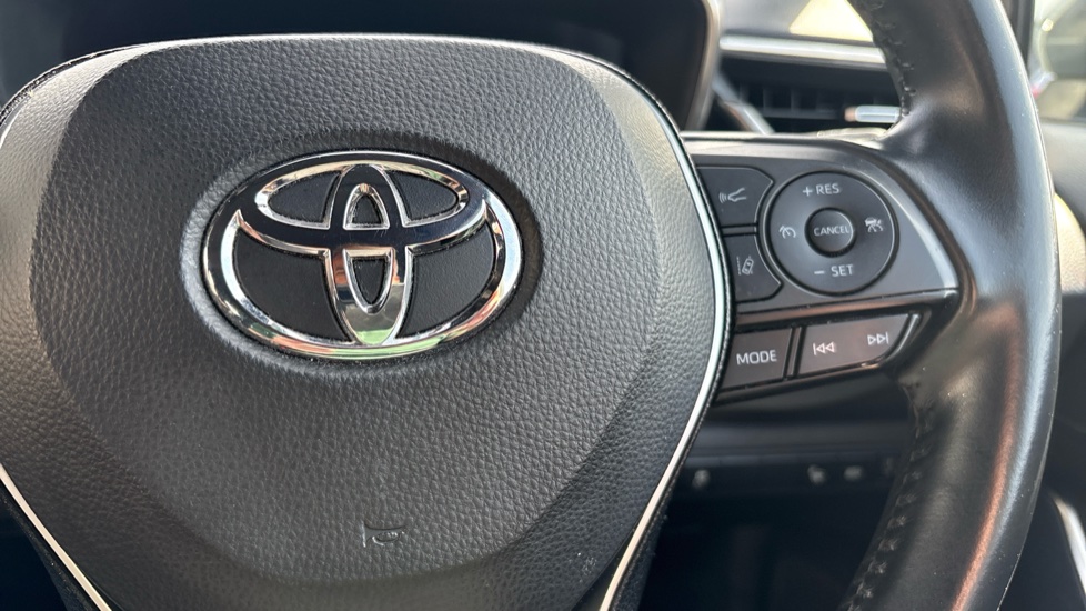 Toyota Corolla 1.8 VVT-i Hybrid Icon Tech 5dr CVT Hybrid Estate - Image 29