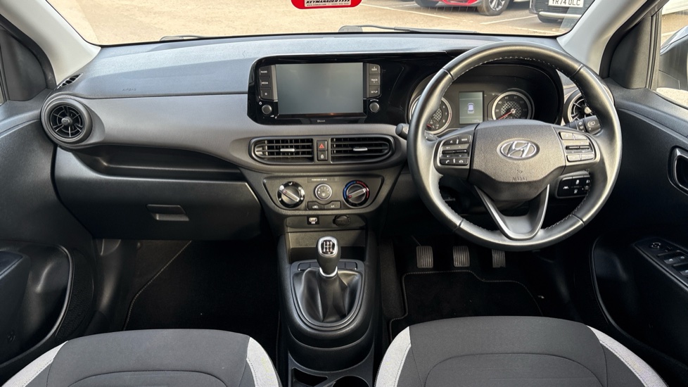 Hyundai i10 1.0 MPi SE Connect 5dr Petrol Hatchback - Image 10