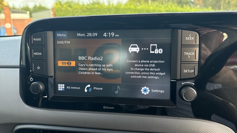 Hyundai i10 1.0 MPi SE Connect 5dr Petrol Hatchback - Image 12