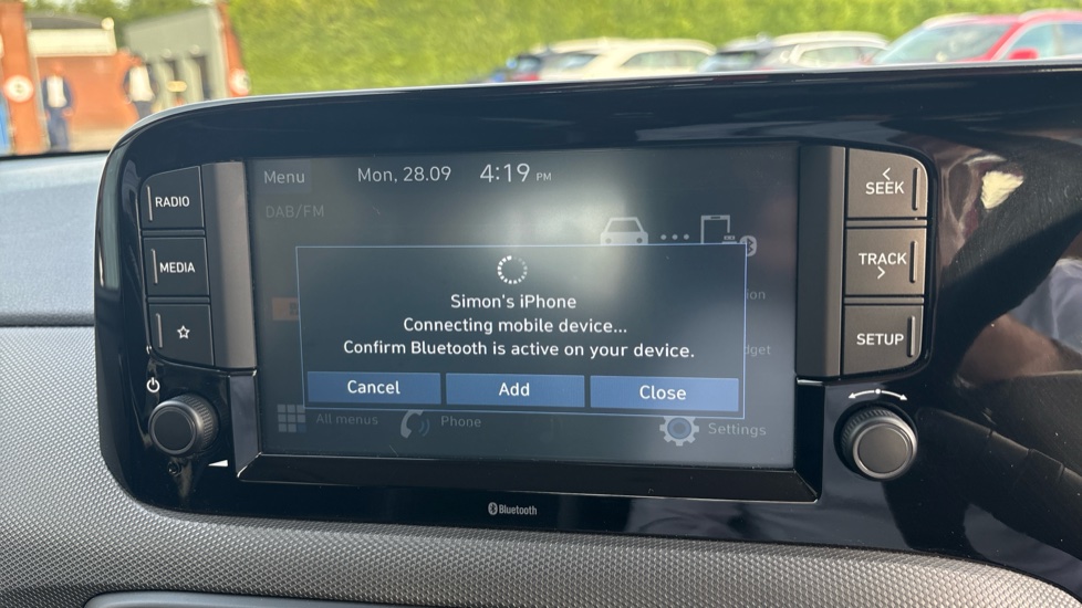 Hyundai i10 1.0 MPi SE Connect 5dr Petrol Hatchback - Image 24