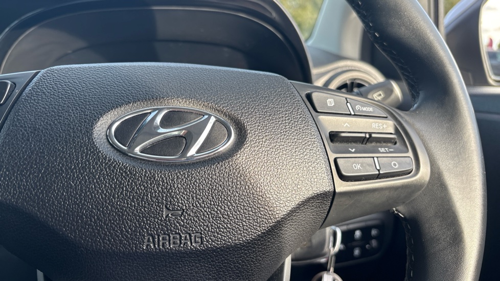 Hyundai i10 1.0 MPi SE Connect 5dr Petrol Hatchback - Image 28