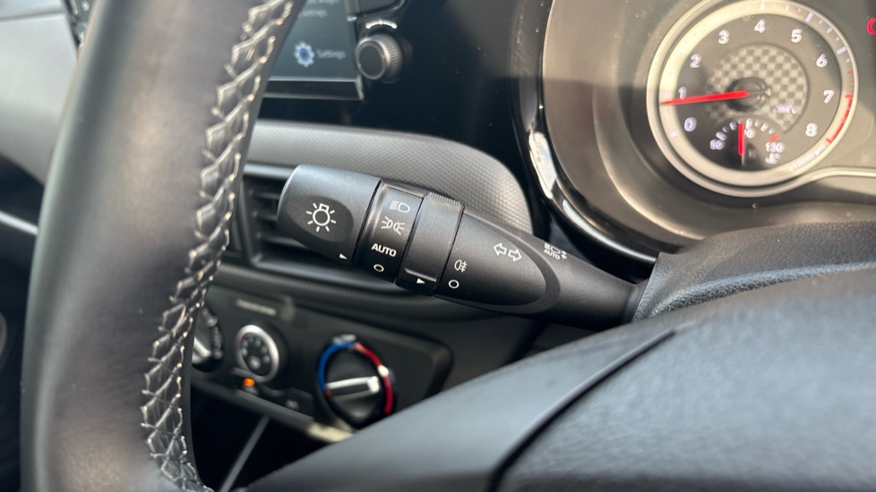 Hyundai i10 1.0 MPi SE Connect 5dr Petrol Hatchback - Image 30
