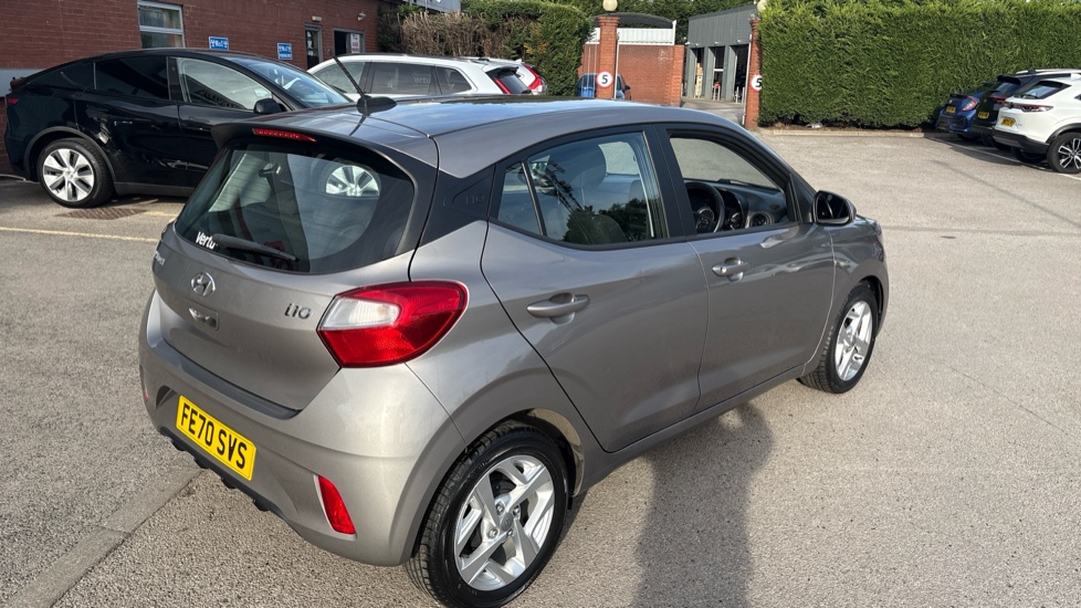 Hyundai i10 1.0 MPi SE Connect 5dr Petrol Hatchback - Image 43
