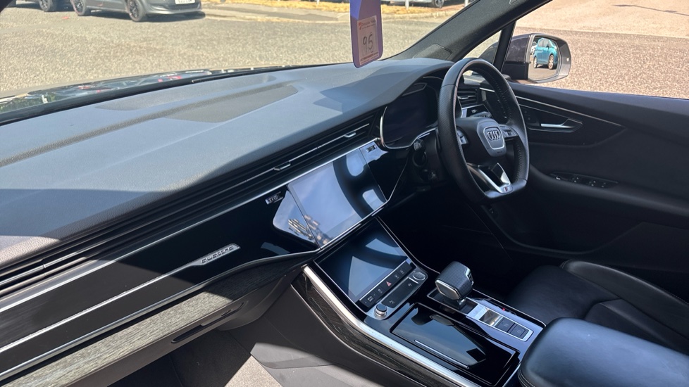 Audi Q7 50 TDI Quattro Black Edition 5dr Tiptronic Diesel Estate - Image 9