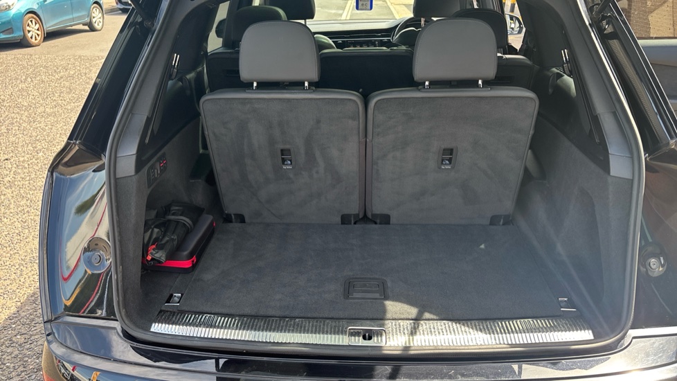 Audi Q7 50 TDI Quattro Black Edition 5dr Tiptronic Diesel Estate - Image 53