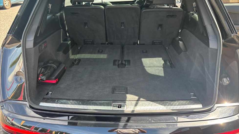 Audi Q7 50 TDI Quattro Black Edition 5dr Tiptronic Diesel Estate - Image 54