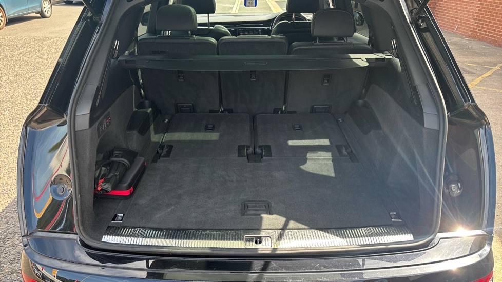 Audi Q7 50 TDI Quattro Black Edition 5dr Tiptronic Diesel Estate - Image 57