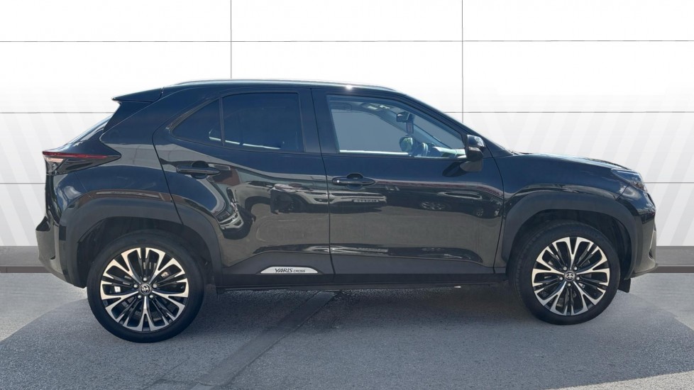 Toyota Yaris Cross 1.5 Hybrid Excel 5dr CVT Hybrid Estate - Image 5