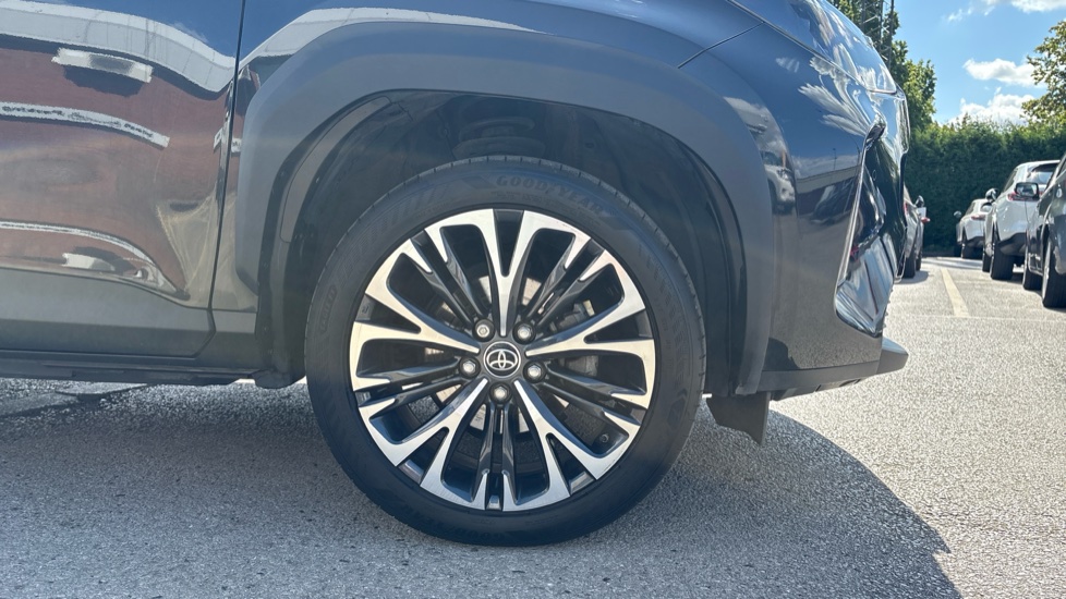 Toyota Yaris Cross 1.5 Hybrid Excel 5dr CVT Hybrid Estate - Image 7
