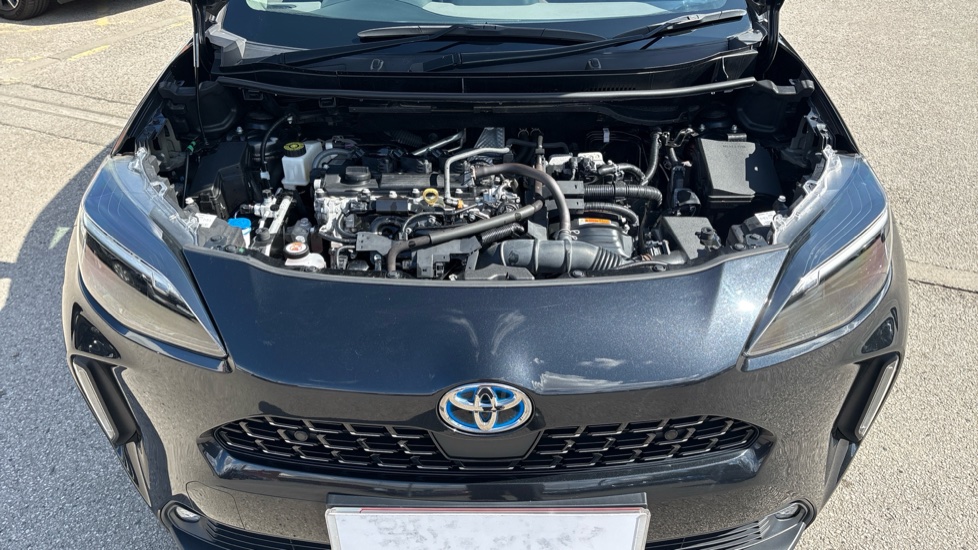 Toyota Yaris Cross 1.5 Hybrid Excel 5dr CVT Hybrid Estate - Image 8