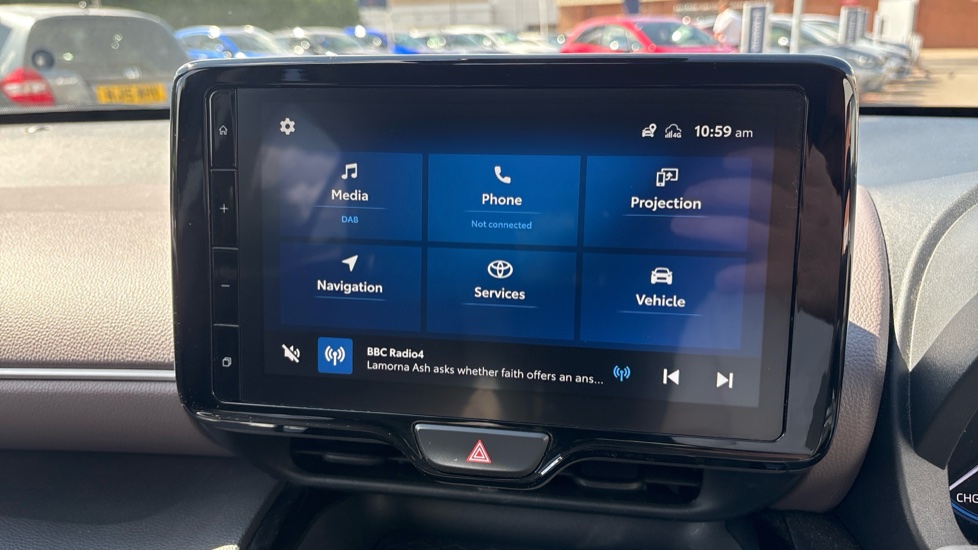 Toyota Yaris Cross 1.5 Hybrid Excel 5dr CVT Hybrid Estate - Image 28