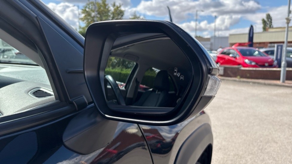 Toyota Yaris Cross 1.5 Hybrid Excel 5dr CVT Hybrid Estate - Image 33
