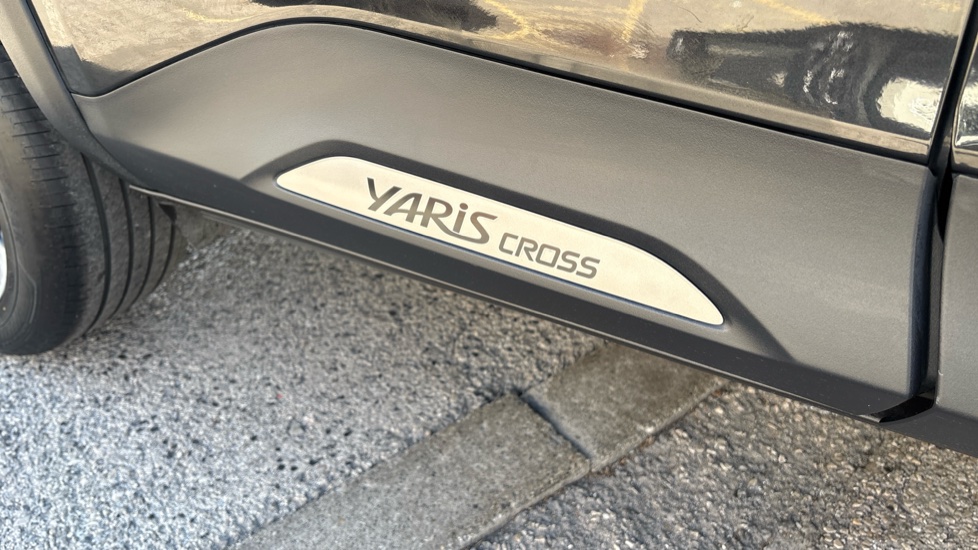 Toyota Yaris Cross 1.5 Hybrid Excel 5dr CVT Hybrid Estate - Image 34