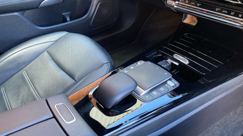 Mercedes-Benz CLA 250e AMG Line Premium 4dr Tip Auto Saloon - Image 13