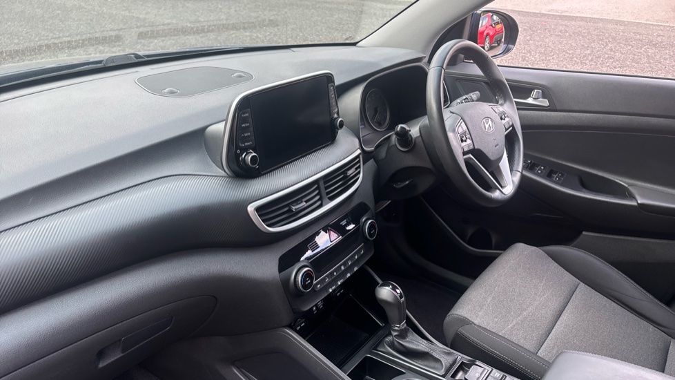 Hyundai TUCSON 1.6 CRDi 48V MHD SE Nav 5dr 2WD Diesel Estate - Image 9
