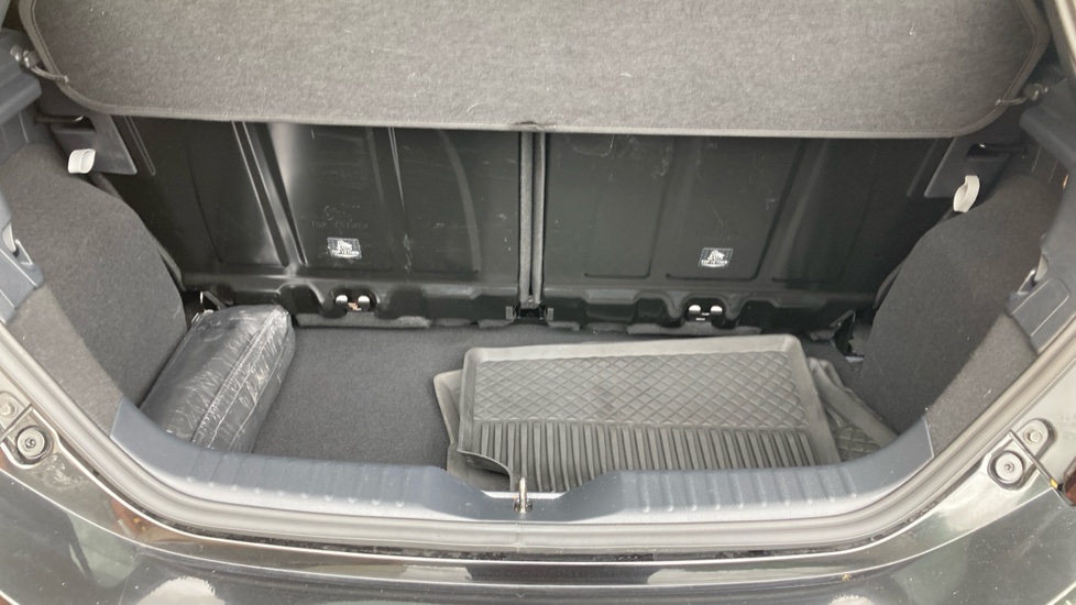 Toyota Aygo X 1.0 VVT-i Edge 5dr Petrol Hatchback - Image 4